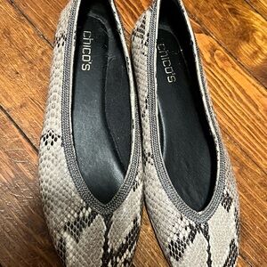 Chico's Snake Print Ballet Flats in Gray and Black